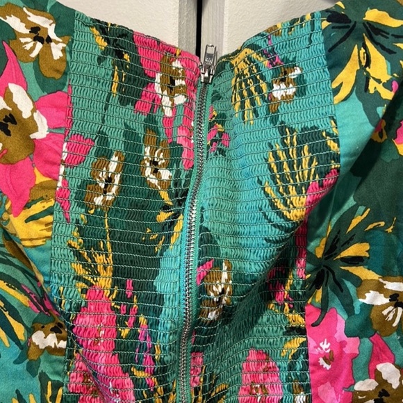 EUC Express Tropical Crop Top - Picture 3 of 4